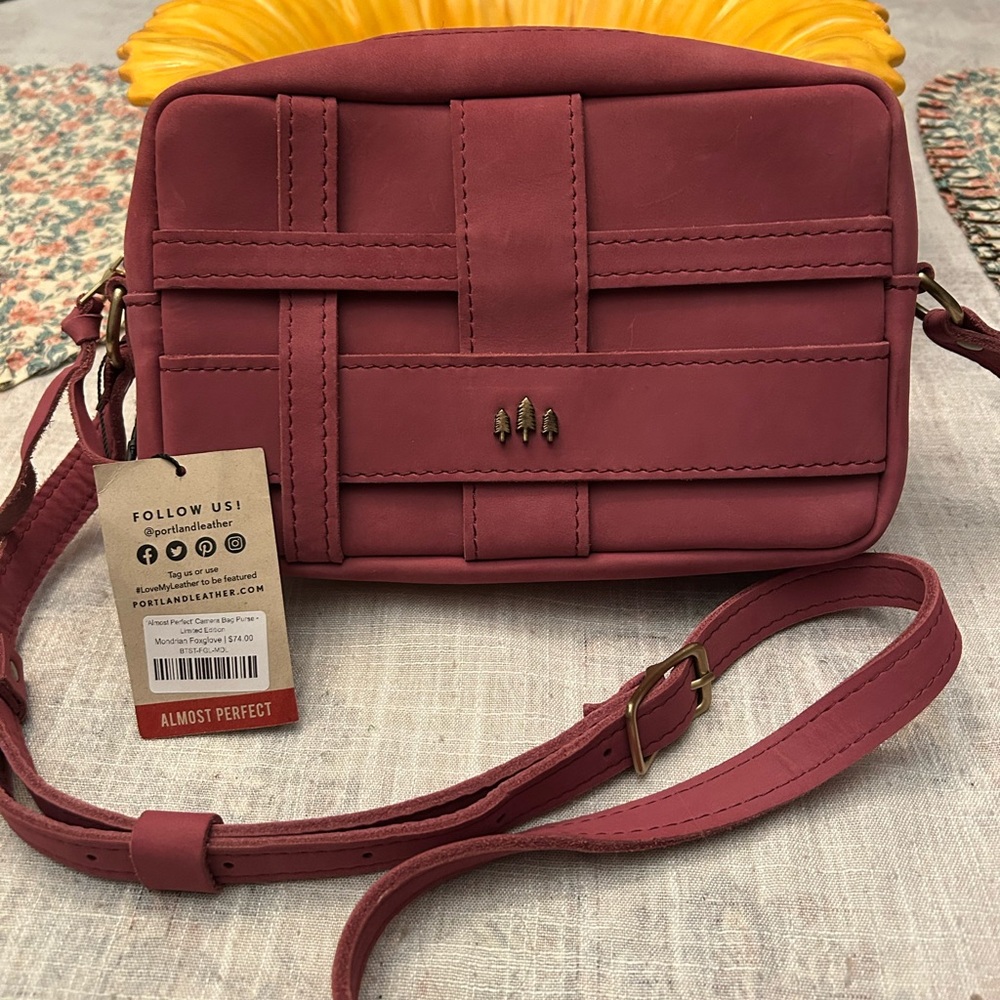 Portland Leather Large Camera Bag in Fox Glove